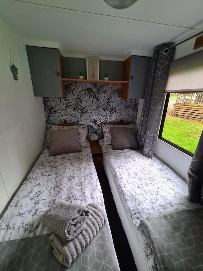 Unique Caravan With Outdoor Space Ballantrae Экстерьер фото