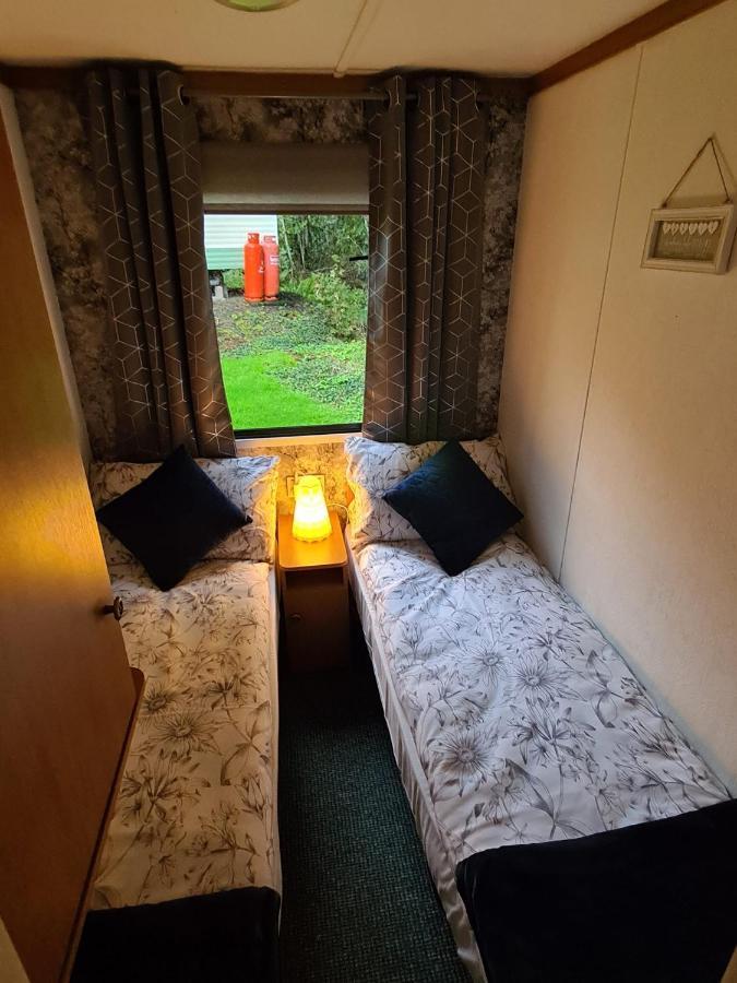 Unique Caravan With Outdoor Space Ballantrae Экстерьер фото