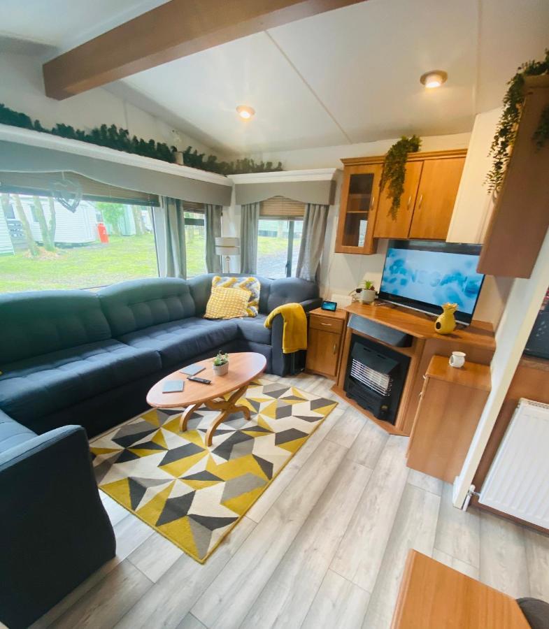 Unique Caravan With Outdoor Space Ballantrae Экстерьер фото