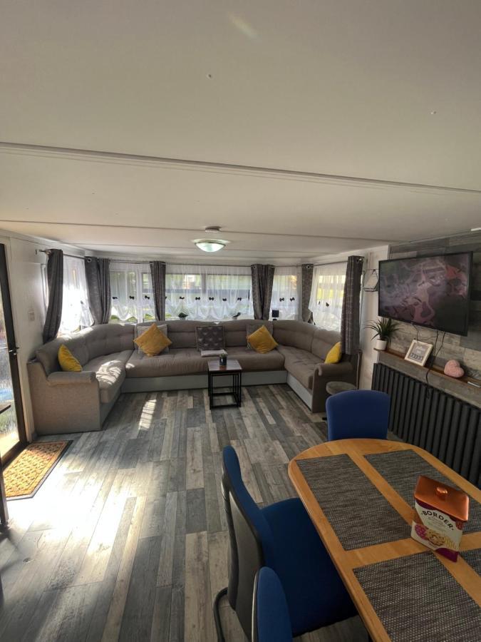 Unique Caravan With Outdoor Space Ballantrae Экстерьер фото